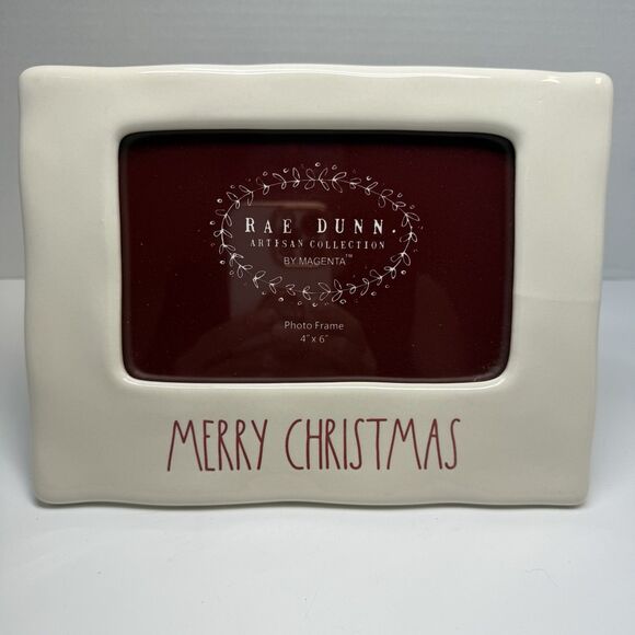 RAE DUNN Red Lettering “Merry Christmas” White Ceramic 4x6 Photo Frame - Picture 1 of 6